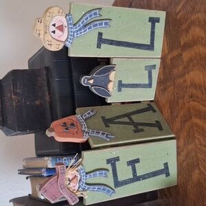 Fall Primitive/Folkart Painted Table Decor